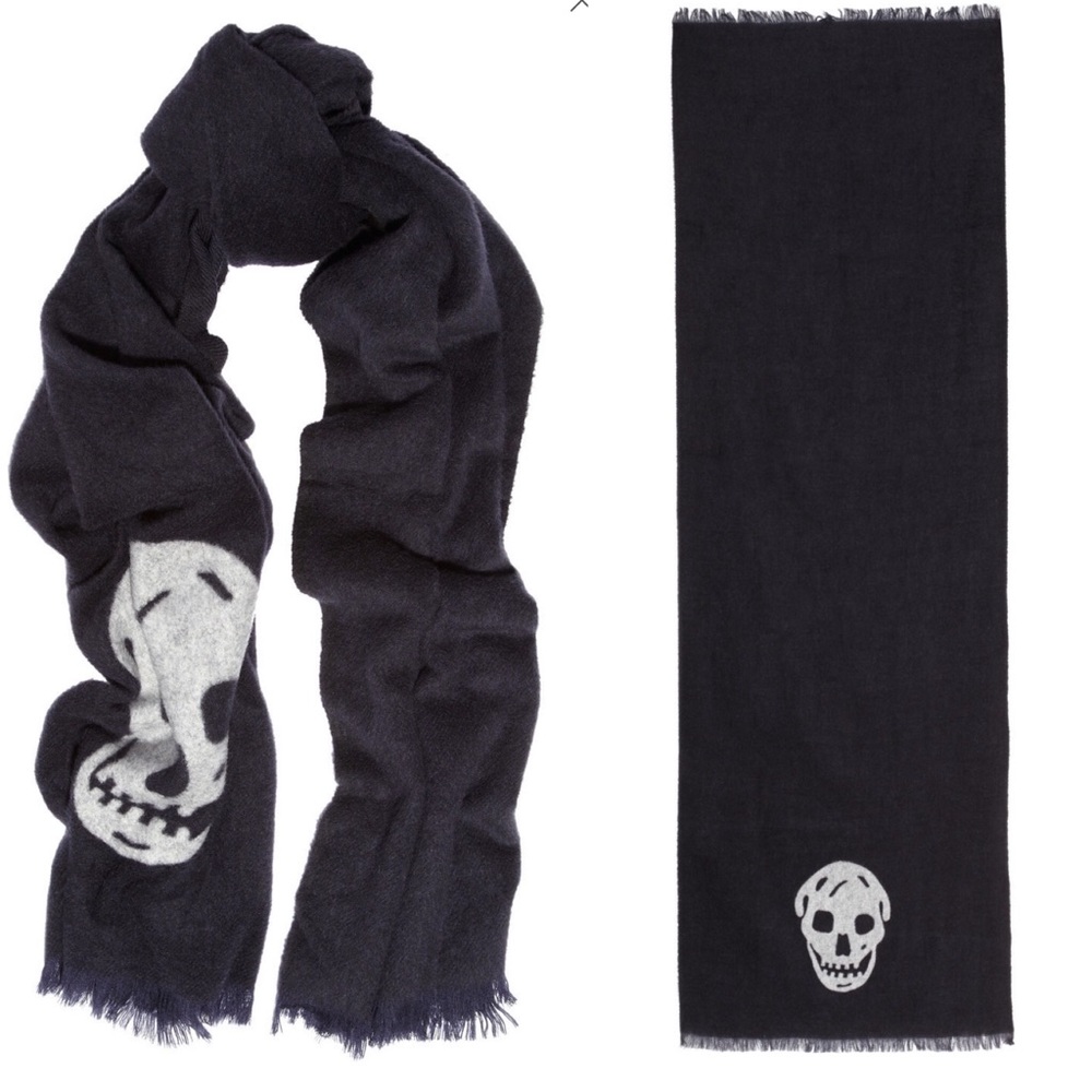 Alexander McQueen St Agugliato Skull Wool Scarf